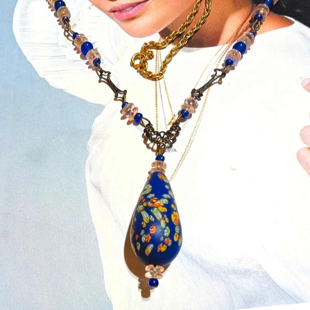 Stunning Long Matt Millifiori Pendant Necklace Vintage